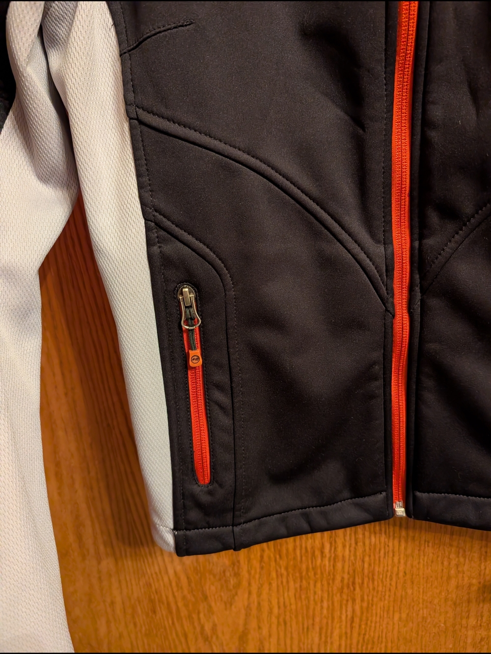 Women's Harley Davidson Neoprene Softshell Jacket W/ Snap Off Hood - Picture 4 of 6